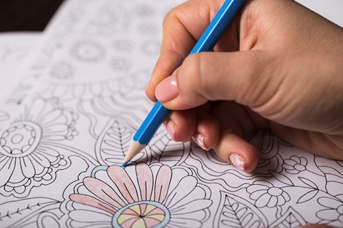 Adult colouring books: a relaxing way to manage withdrawal symptoms